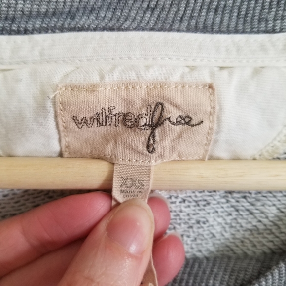 Aritzia Wilfred Free Rachel Grey Heathered Crew - Picture 8 of 10